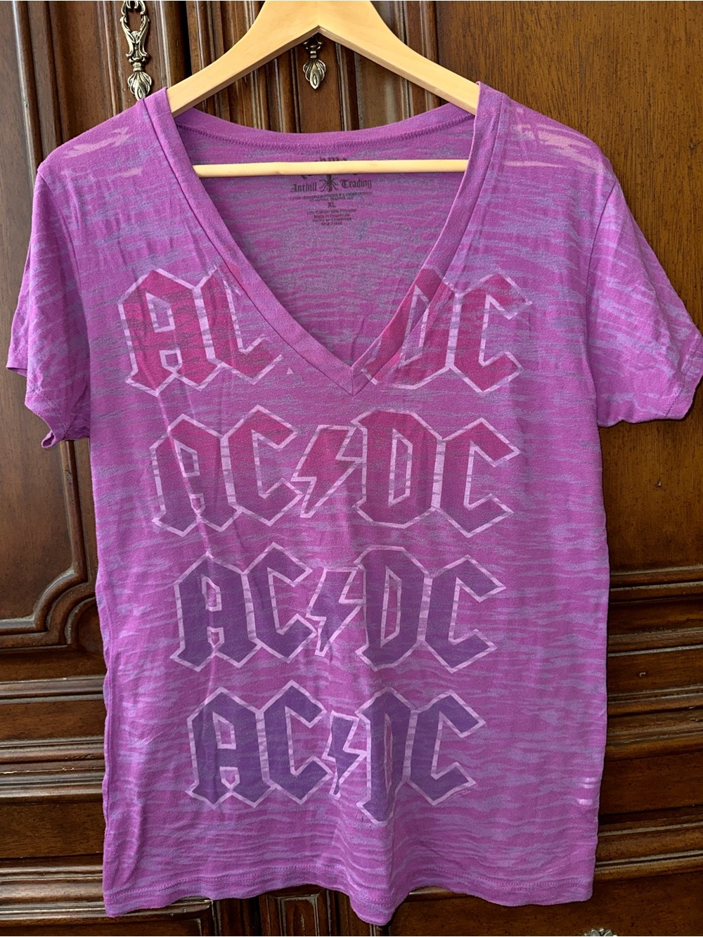 AC/DC Women's V-Neck Graphic Tee